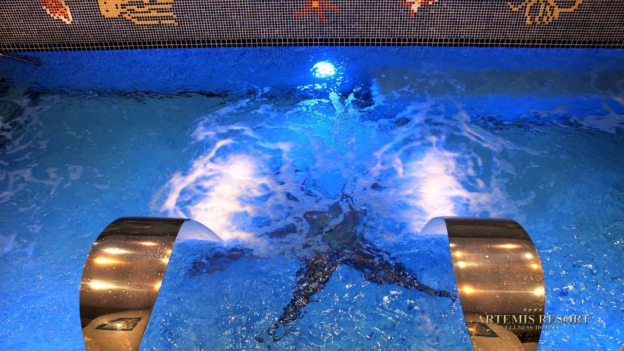 Artemis Resort Wellness Hotel Sturovo Exterior photo