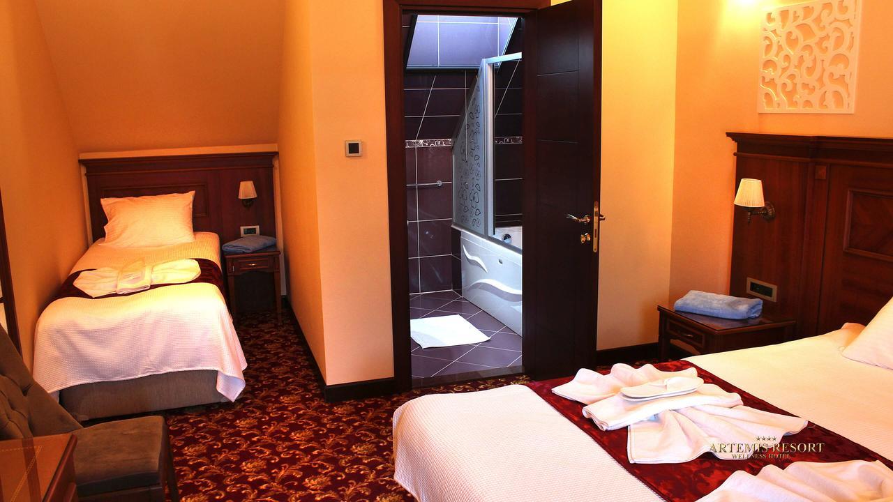 Artemis Resort Wellness Hotel Sturovo Exterior photo