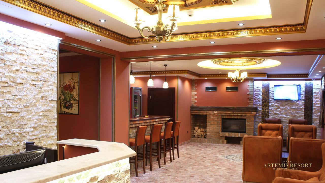 Artemis Resort Wellness Hotel Sturovo Exterior photo
