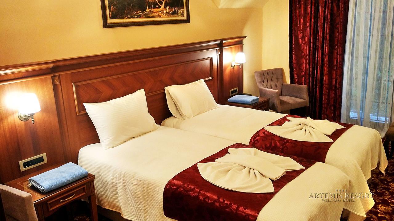 Artemis Resort Wellness Hotel Sturovo Exterior photo